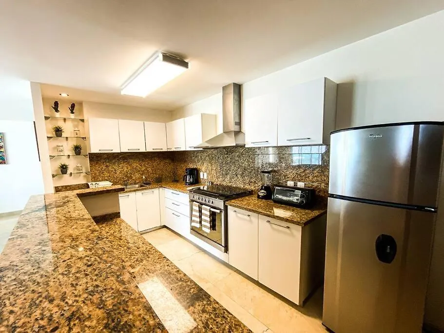 Beachfront Apartment Luxury Facilities Amazing Location Канкун