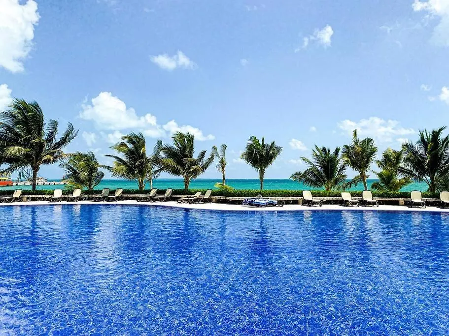 Beachfront Apartment Luxury Facilities Amazing Location Канкун